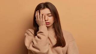 Vitamin B12 ની ઉણપથી ચહેરા પર જોવા મળે છે આ ગંભીર સમસ્યાઓ, આજે જ તેના વિશે જાણી લો