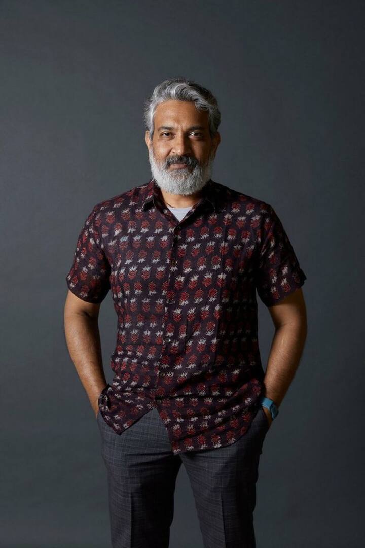 In many reports, there was also talk about the budget of this masterpiece of SS Rajamouli. It was reported in the reports that this movie, made with a budget of Rs 1188 crore, is going to be the most expensive film in the history of Asian cinema. It is believed that the heritage of Kashi will be shown in the film through special effects.