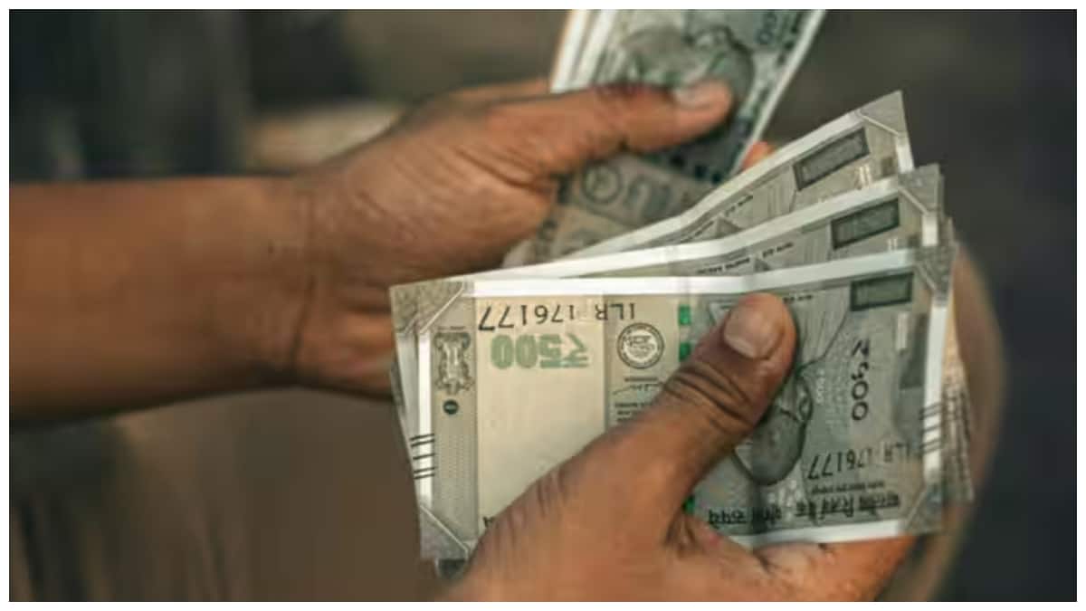 8th Pay Commission : 8వ వేతన సంఘం జనవరి 1 నుంచి అమలులోకి వస్తుంది, మరి పెరిగిన జీతం ఎప్పుడు ఖాతాల్లో పడుతుంది?