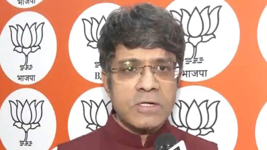 ‘Historic Sin’: BJP’s CR Kesavan Accuses Nehru Of Dropping Durga Verses From Vande Matram In 1937