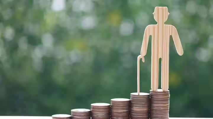 ઘણા લોકો અટલ પેન્શન યોજના કેવી રીતે બંધ કરવી તે અંગે ઉત્સુક છે. જો કોઈને કોઈ કારણોસર અટલ પેન્શન યોજના બંધ કરવી પડે તો શું કરી શકાય? ચાલો સંપૂર્ણ પ્રક્રિયા સમજાવીએ.