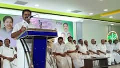 விழிப்புடன் இருந்து பணியாற்ற வேண்டும்... வாக்குச்சாவடி முகவர்கள் கூட்டத்தில் முன்னாள் அமைச்சர் காமராஜ் அறிவுறுத்தல்