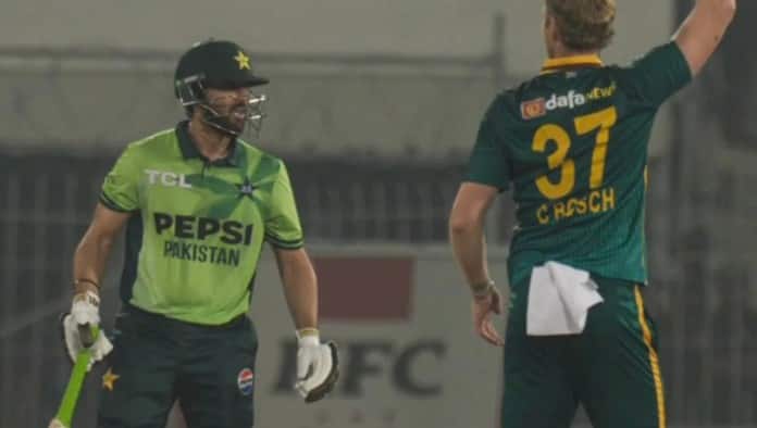 डिकॉक का शतक, दूसरे वनडे में दक्षिण अफ्रीका ने पाकिस्तान को 8 विकेट से हराया