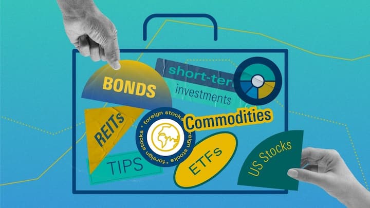The biggest advantage of this fund is its diversified portfolio. Investment in this is spread across many sectors and companies. Due to which the risk is reduced. Even if the market falls, fund managers can limit losses by changing their strategies. This is a much better option for long term investors.