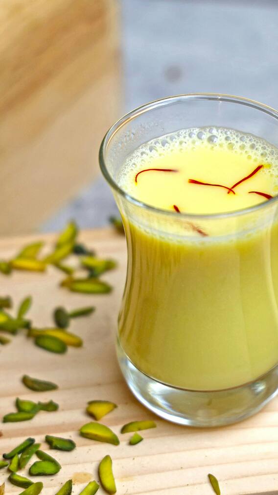 ગ્લોઈંગ સ્કિન અને રોગપ્રતિકારક શક્તિ વધારવા આ 4 જ્યુસ પીવા જોઈએ