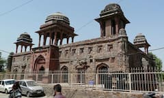 दिल्ली में किसने बनवाया था जहाज महल, क्यों रखा गया था यह नाम?