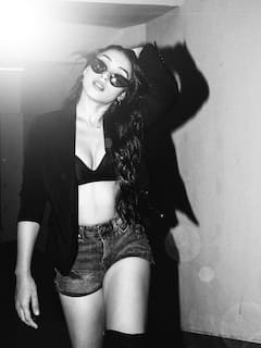 पवन सिंह के संग रिलेशनशिप में हैं आकृति नेगी? खुद सबके सामने खोल डाली रिलेशनशिप की पोल