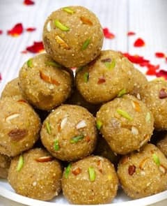 Winter Special Laddu Recipe : हिवाळ्यात खा 'हे' 3 घरगुती लाडू  चवही मस्त आणि आरोग्यही जबरदस्त!