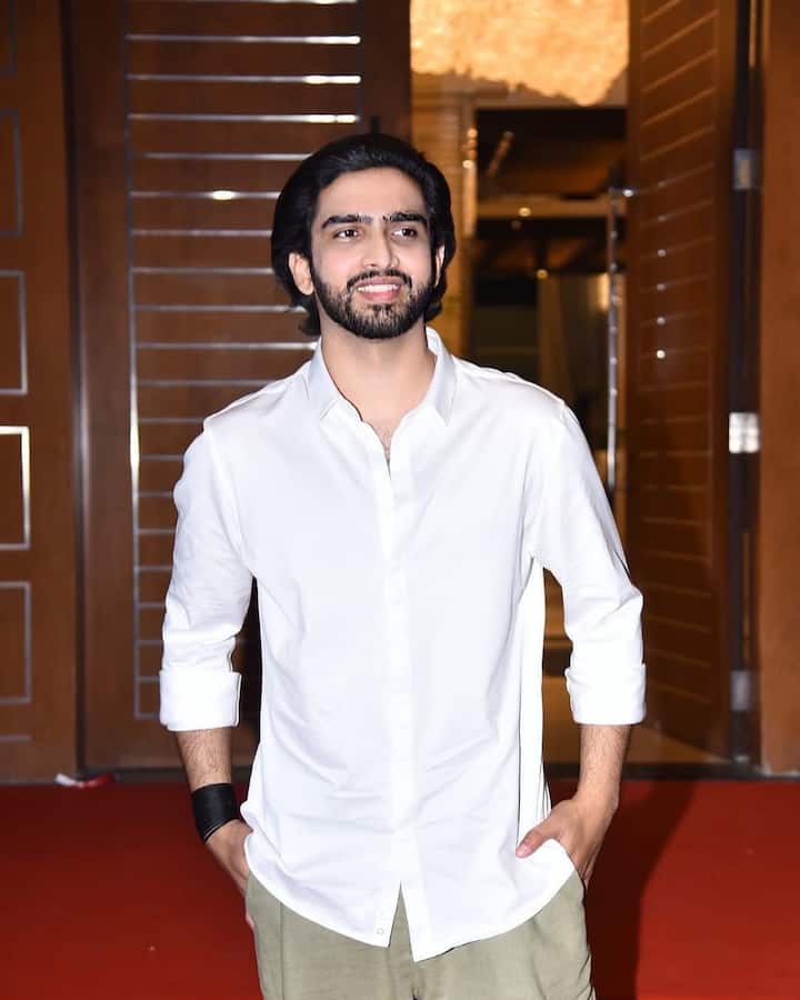 टाइम्स नाउ  के साथ हुई बातचीत में उनसे पूछा गया कि,  'क्या मालती ही अमाल की गर्लफ्रेंड है? इस सवाल का जवाब देते हुए रोशन में कहा ये तो आपको अमाल ही बता सकते हैं'.