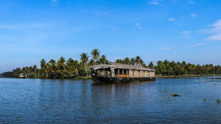 मोंटाना की बिग होल नदी में भी इसी तरह सोने के कण पाए जाते हैं, और इतिहास गवाह है कि बड़े पैमाने पर सोना यहां से निकाला गया है.