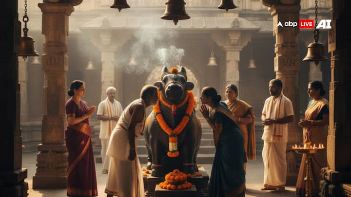 नंदी के कान में बोलने की जगह फुसफुसाया इसलिए जाता है कि, क्योंकि यह आत्मीयता और विश्वासनीयत को दर्शाता है, मानो कोई अपनी निजी चीजों को साझा कर रह हो. नंदी का मुख हमेशा शिवलिंग की ओर होता है, जो इस बात का प्रतीक है कि, आपका संदेश बिना किसी रुकावट के शिवजी के पास पहुंचता है.