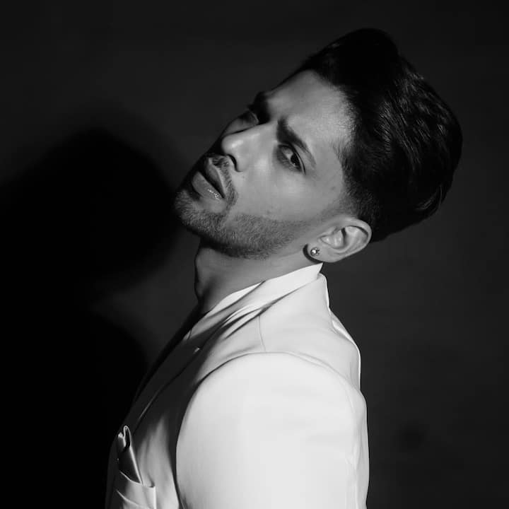 बसीर ने कहा कि मुझे नहीं लगता कि अमाल का गेम लोगों को पसंद आ रहा है, इसलिए उसका गेम जीतना संभव नहीं है. शहबाज जीतने के लिए सर्वाइव करने के लिए खेल रहे हैं.