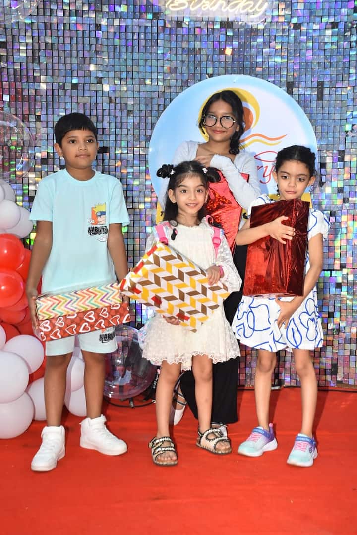 Mahi Vij's three children had come to Divisha's birthday party with their friends. She also posed for the paps before going to the party.
