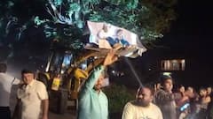 कोल्हापूरकरांचा नाद खुळा, उच्चशिक्षित मुलाच्या लग्नाची वरात चक्क जेसीबीतून; वरबापाने सांगितलं कारण काय?