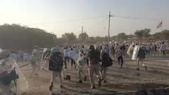 राजस्थान के पाली में हिंसक हुआ धरना प्रदर्शन, पुलिस ने लाठीचार्ज कर भीड़ को खदेड़ा