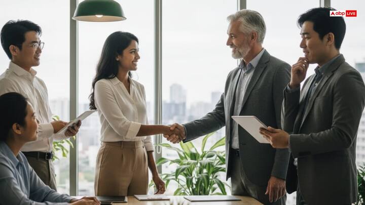 बिजनेस राशिफल (Business): व्यवसाय में नए अवसर और लाभ की संभावनाएं बनेंगी. किसी नए क्लाइंट या डील से फायदा होगा. साझेदारी में काम कर रहे जातकों को भी अच्छा रिटर्न मिल सकता है. व्यावसायिक विस्तार के लिए समय शुभ है.