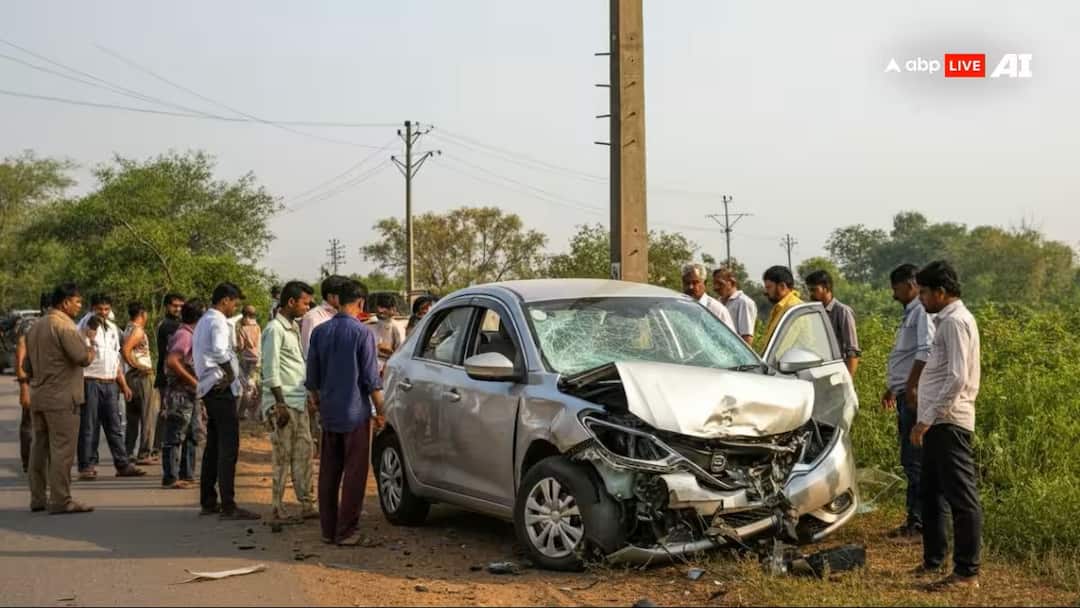 up shamli butrada flyover accident swift car crashes into canter four youths dead on spot ann यूपी के शामली में भीषण हादसा, सड़क किनारे खड़े कैंटर में जा घुसी, 4 युवकों की मौके पर मौत
