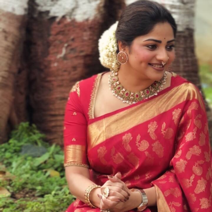 చీరలో రచితా రామ్ ఫోటోలు (Image Courtesy: rachita_instaofficial / Instagram)