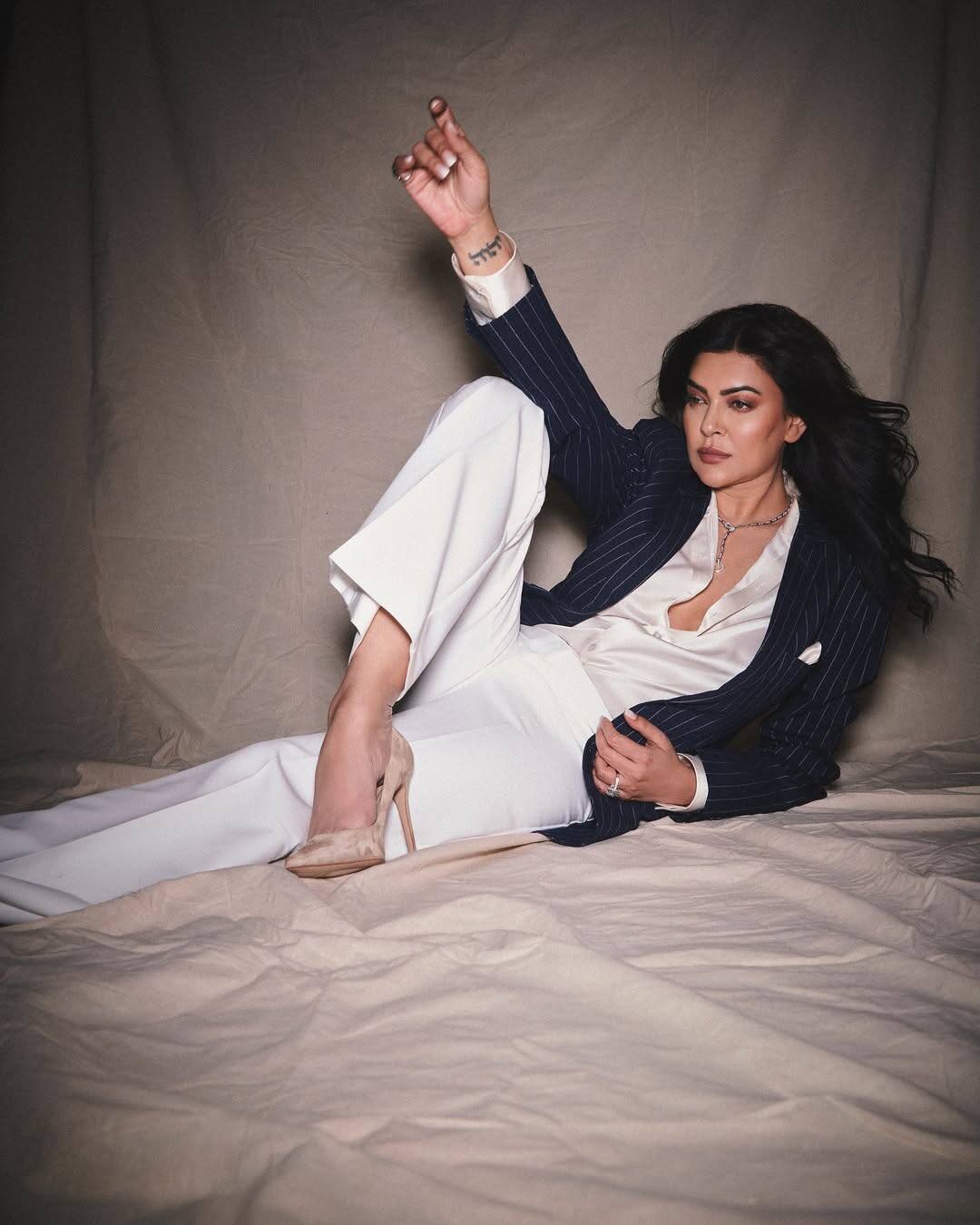 Sushmita Sen's name has also been linked with former Pakistani cricketer Wasim Akram. Both were seen together in a talk show. During that time, the news of their relationship was in the headlines. However, this relationship did not last long.