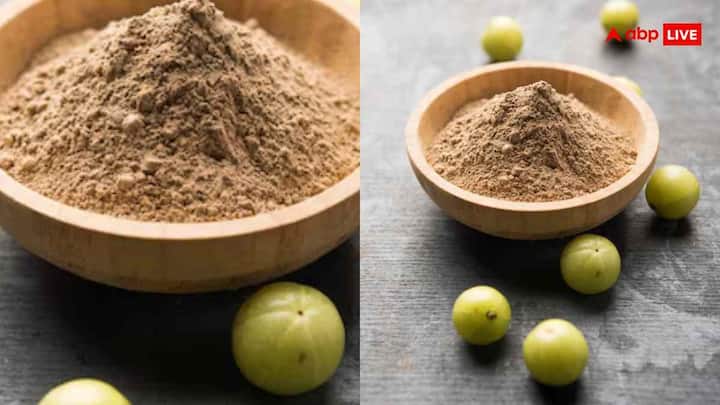 आंवला फेस पैक स्किन को गहराई से पोषण देता है, डेड स्किन सेल्स को हटाकर चेहरा चमकदार बनाता है, झुर्रियों, दाग-धब्बों और कालापन को कम करने में मदद करता है, टैनिंग और डलनेस दूर करता है, नेचुरल ग्लो और साफ-सुथरी स्किन लाता है.