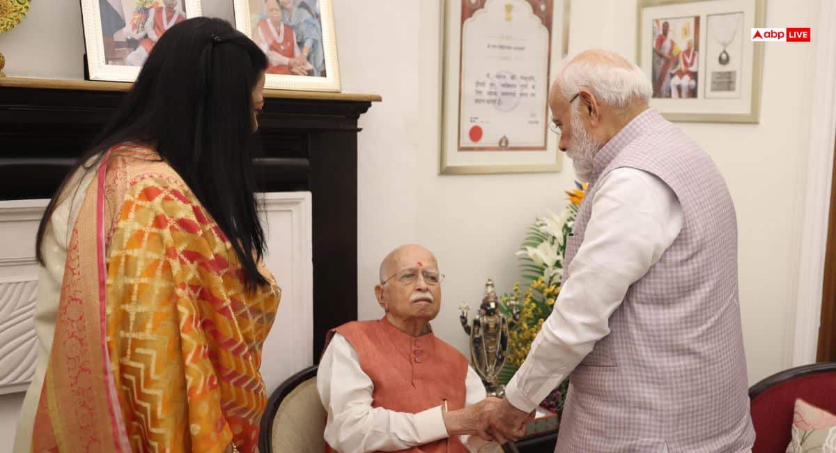 PM मोदी ने लालकृष्ण आडवाणी को दी जन्मदिन की बधाई, घर पहुंचकर की मुलाकात; शेयर की फोटो