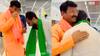 एयरपोर्ट पर खेसारी लाल यादव ने मनोज तिवारी के छुए पैर, BJP नेता ने लगाया गले, पूछा- 'का हाल बा'