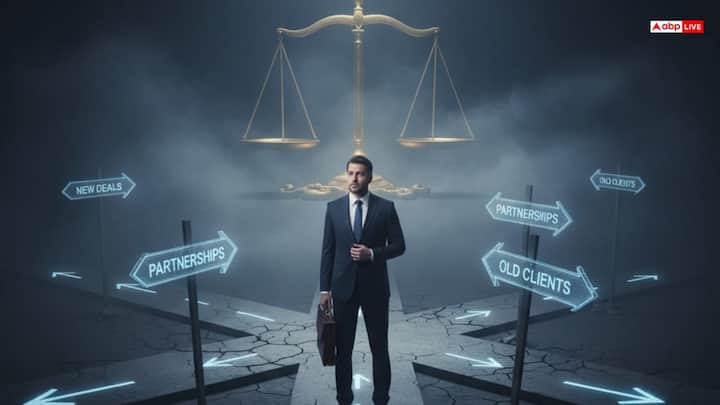 Job Horoscope: There may be some complications or pressure in the workplace at the beginning of the week. There will be obstacles in work, but things will start improving by the middle of the week. Be patient, because your efforts will be appreciated in the end.
