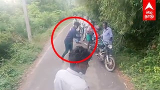 SCHOOL BUS-ஐ மறித்த 3 பேர் கண்ணாடியில் கல் வீசி தாக்குதல் அலறி கத்திய மாணவர்கள் பரபரக்கும் வீடியோ காட்சி | Mayiladuthurai School Van Attack