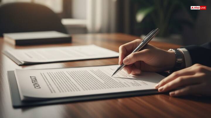 बिजनेस राशिफल (Business): व्यवसाय में नई योजनाएं बनेंगी जो भविष्य में लाभदायक साबित हो सकती हैं. हालांकि, कुछ अड़चनें या देरी का सामना करना पड़ सकता है. शांत रहकर निर्णय लें और किसी भी विवाद में वाणी पर नियंत्रण रखें.