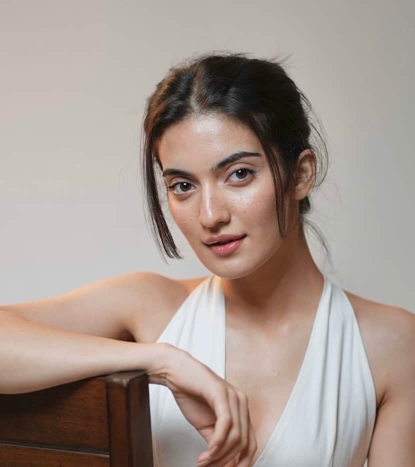 Entertainment Highlights: 'वृषभ' की रिलीज डेट टली, राम चरण के 'चिकरी' ने बनाया रिकॉर्ड, नाती से मिलने पहु्ंचीं कैटरीना की मां