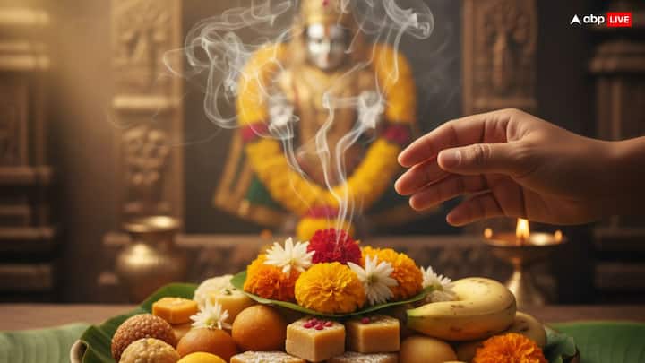 భారతదేశంలో కొన్ని దేవాలయాల్లో ప్రసాదం ముట్టుకోవడం లేదా తినడం నిషేధించారు. వినడానికి విచిత్రంగా అనిపించవచ్చు, కానీ ఈ దేవాలయాల్లో ఇలాంటి నమ్మకాలు శతాబ్దాలుగా కొనసాగుతున్నాయి. మానవులు వాటిని తీసుకోవడం అశుభం కలిగించవచ్చు.