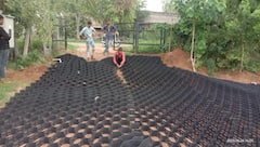 વ્હાઇટ ટોપિંગ બાદ હવે પોલિઇથીલીન રોડ: અમદાવાદમાં રાજ્યનો પ્રથમ 'પ્લાસ્ટિક' રોડ બનશે, ખર્ચમાં 30% ઘટાડાનો દાવો