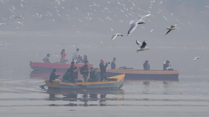 অর্থাৎ দুর্যোগকে বিদায় জানিয়ে, অবশেষে মনোরম আবহাওয়া কলকাতা-সহ দক্ষিণবঙ্গে। কেমন থাকবে আজ সারাদিনের আবহাওয়া ? জানাল আইএমডি।