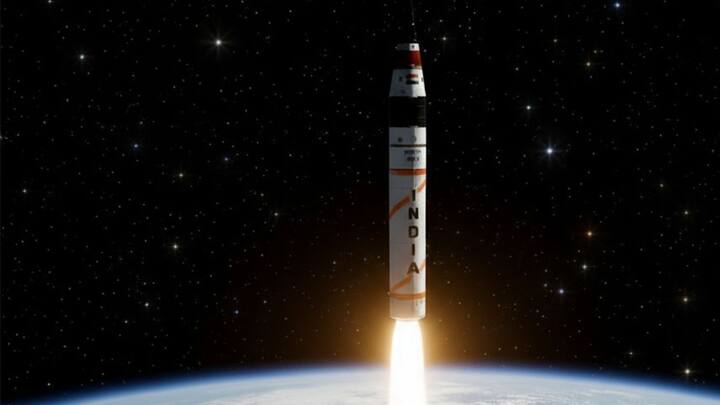 దేశాల క్షిపణి సామర్థ్యాలు వాటి ప్రపంచ ప్రభావాన్ని, భద్రతా విధానానికి వెన్నెముకగా ఉన్నాయి. రష్యా, అమెరికా ఇప్పటికీ అతిపెద్ద ఆటగాళ్లుగా చెబుతారు. వీటికి సైలో-ఆధారిత, మొబైల్ లాంచర్లు, జలాంతర్గామి-ప్రయోగ వ్యవస్థలు (SLBM) రెండూ ఉన్నాయి, ఇవి సుదూర లక్ష్యాలకు అణ్వస్త్రాలను చేరవేయగలవు.