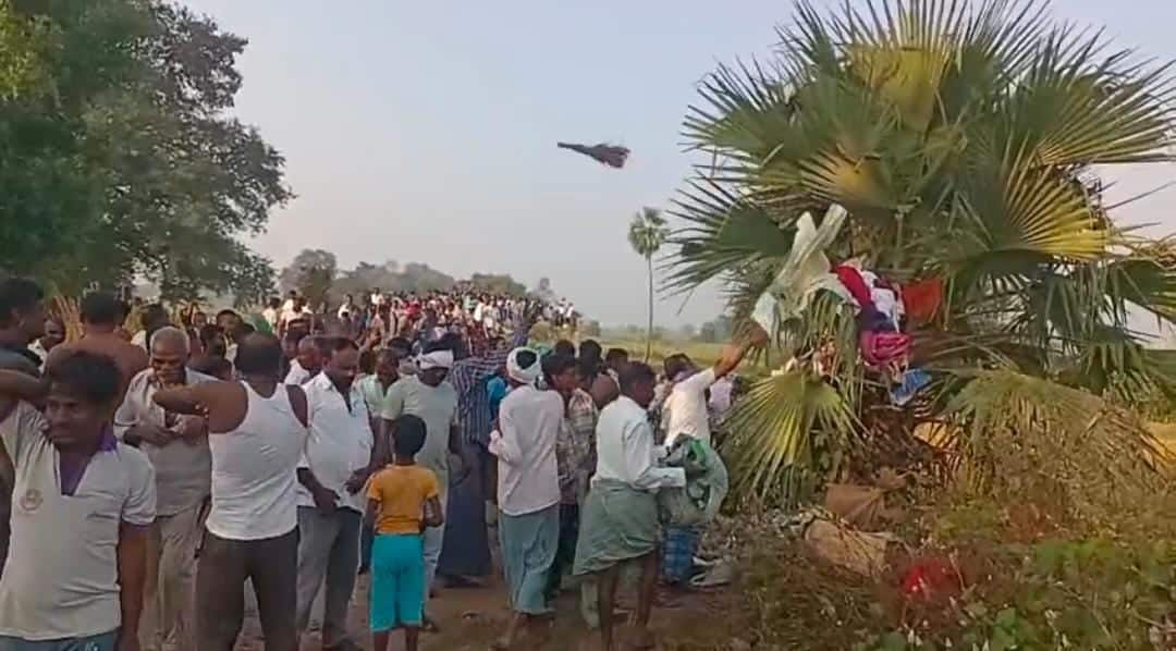 Nirmal Latest News: జెట్టక్క వెళ్ళిపో.. లక్ష్మీదేవి రా.. నిర్మల్ జిల్లాలో వింత ఆచారం.!