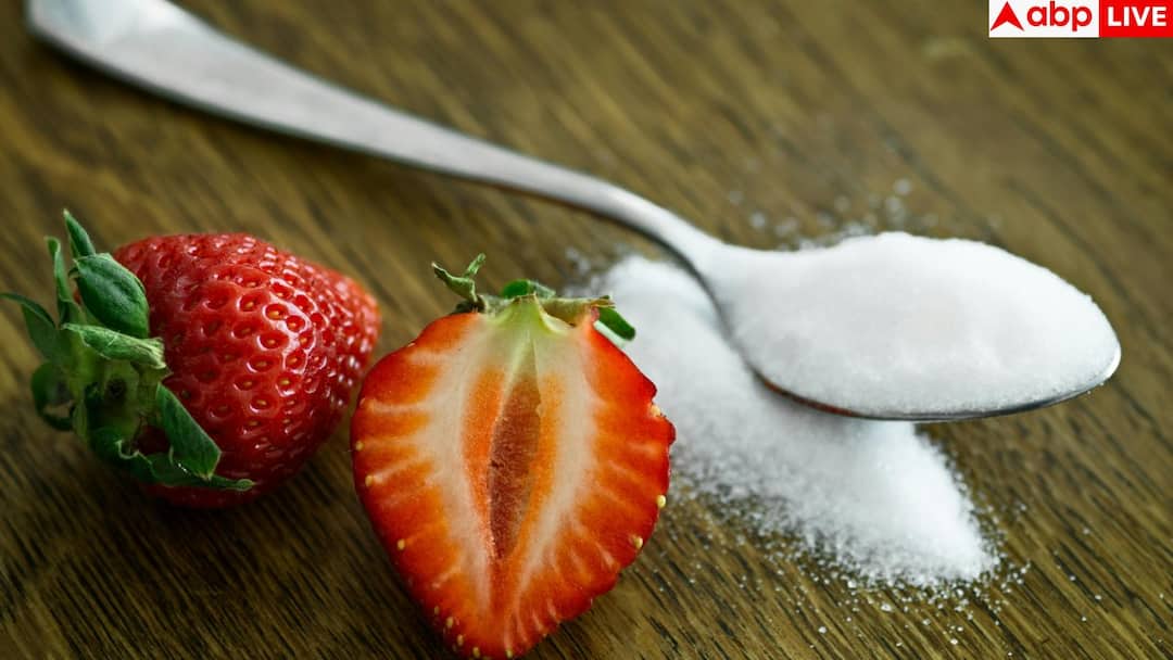 From Yogurt to Bread These Everyday Foods Are Loaded with Hidden Sugar Health risks of sugar: दही से ब्रेड तक... इन चीजों में होता है बेशुमार शुगर, कहीं अपना नुकसान तो नहीं कर रहे आप?