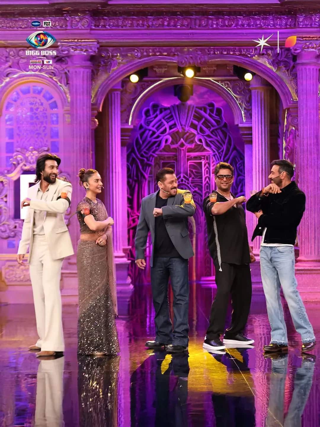 BB19 Weekend Ka Vaar: 'बिग बॉस 19' से कटा इन दो कंटेस्टेंट का पत्ता, फूट-फूटकर रोईं अशनूर कौर