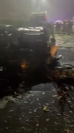 दिल्ली में लाल किले के पास धमाके के बाद की तस्वीरें, ऐसा दिखा मंजर