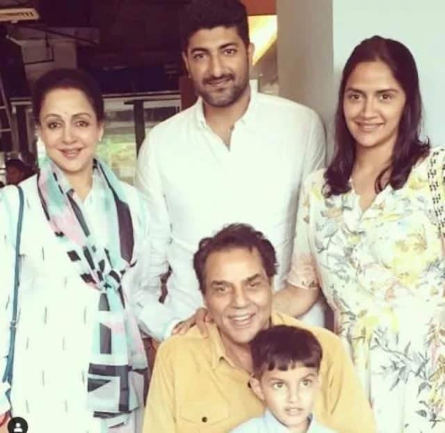 The name of the youngest daughter of Dharmendra and Hema Malini is Ahana Deol. She had taken seven rounds with businessman Vaibhav Vohra. After this, in 2015 she became the mother of son Darian Vohra. In 2020, she gave birth to twin daughters.