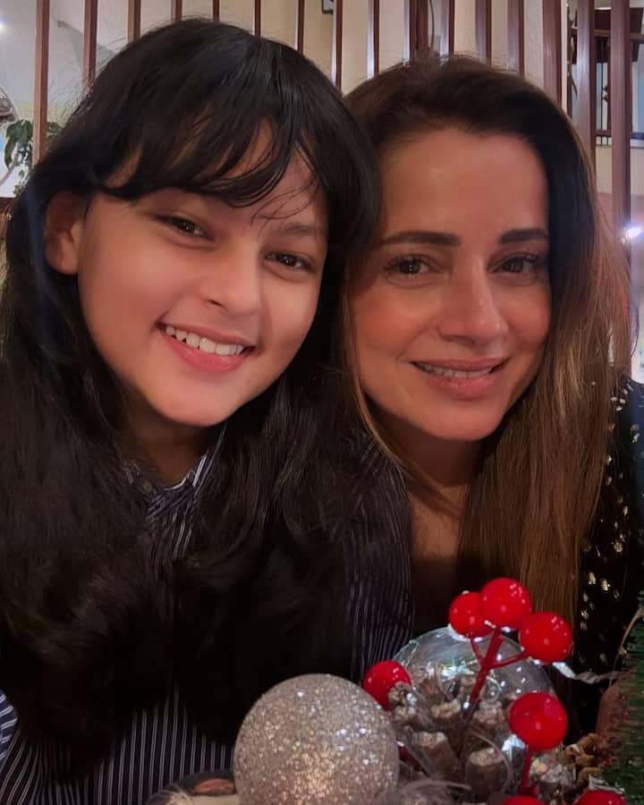 नीलम कोठारी की बेटी अहाना 23 दिसंबर को 13 साल की हो जाएंगी. इंडिया फोरम को दिए इंटरव्यू में समीर सोनी और नीलम कोठारी ने बच्ची को गोद लेने पर कहा था,'सबसे पहले, सच कहूं तो हम बूढ़े हो रहे हैं, अब हम 20साल के लड़के-लड़की नहीं रहे, हम दोनों 40s में हैं.