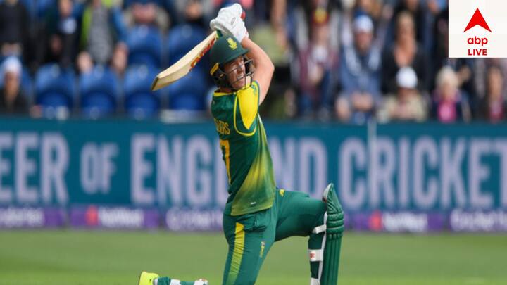 ভারতের বিরুদ্ধে ১৩৩৪ রান করেছেন। ঝুলিতে ৩টি শতরান ও ৬টি অর্ধশতরান পুরেছেন এবিডি।