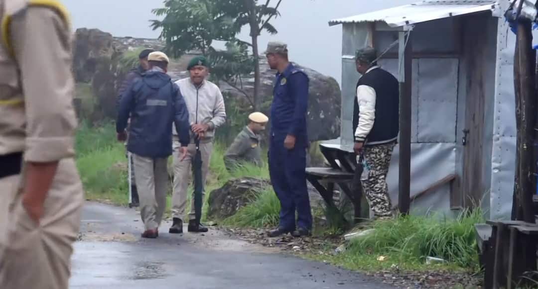 <div>ABP Exclusive: Raja Raghuvanshi Murder Case Chargesheet Reveals Sonam's Chilling Plot, 2 Failed Attempts</div>