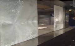 Delhi Blast में लाल किला मेट्रो को हुए ये नुकसान, इन 8 तस्वीरों ने बयान की धमाके के बाद की हालत