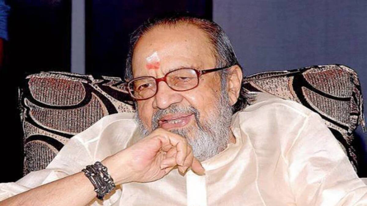 Vaali: "நான் எலும்புக்கு வாலாட்டும் நாய்.." கவிஞர் வாலி அப்படி சொன்னது ஏன்?