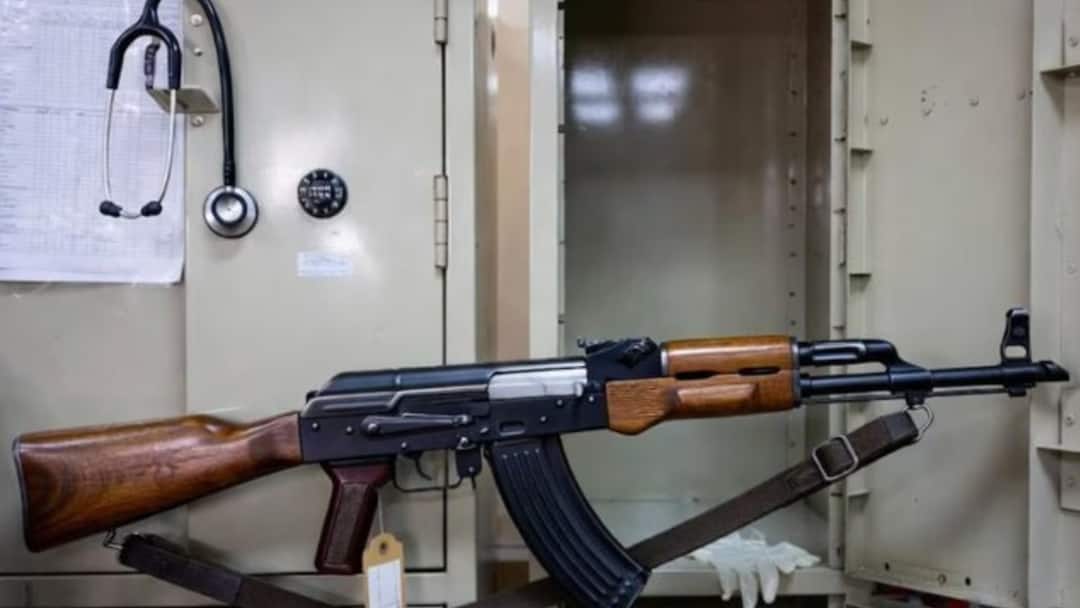 <div>2 AK-47, 350 Kg RDX Seized In Faridabad Medical College After Tip-Off From Arrested J&K Doctor</div>