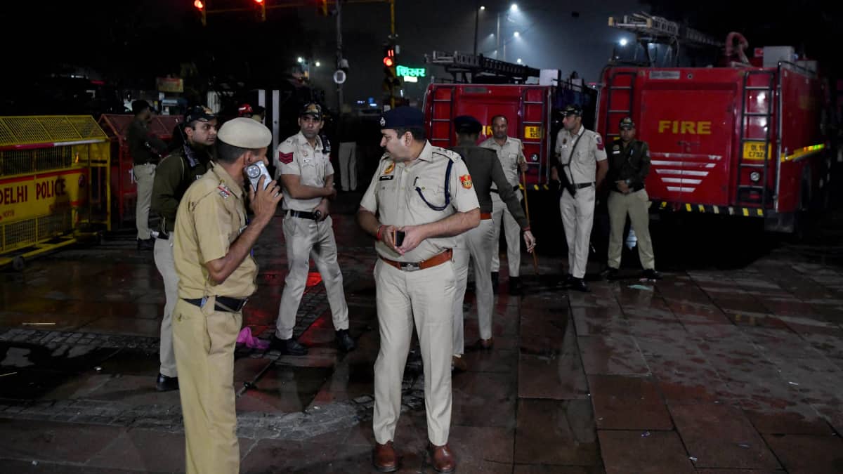 लाल किला मेट्रो स्टेशन के पास हुए धमाके पर RJD का रिएक्शन, 'गृह मंत्री पटना में बैठकर…'