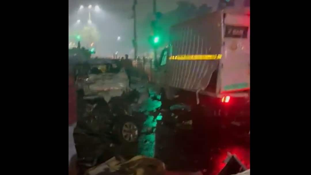 Delhi Police Tighten Security After Red Fort Blast, 360 kg Explosives Seized In Faridabad