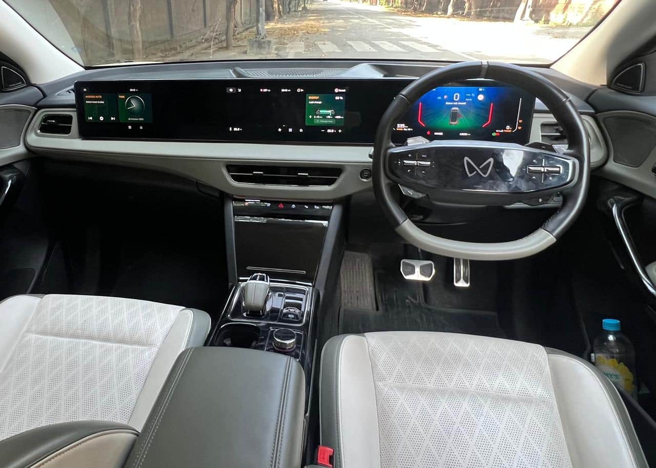 Mahindra XEV 9e Vs Tata Harrier EV: Glam Vs Grit, Which Premium SUV Is Better For You