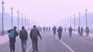 Weather Update: दिल्ली में सर्द हवाओं की दस्तक, दिन में धूप तो रात में बढ़ी ठिठुरन, खतरनाक स्तर पर पहुंचा प्रदूषण