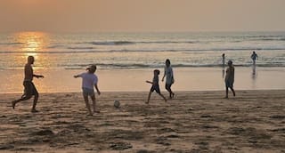 Jonty Rhodes Shows Stark Contrast Between Delhi And Goa Air In Viral Post